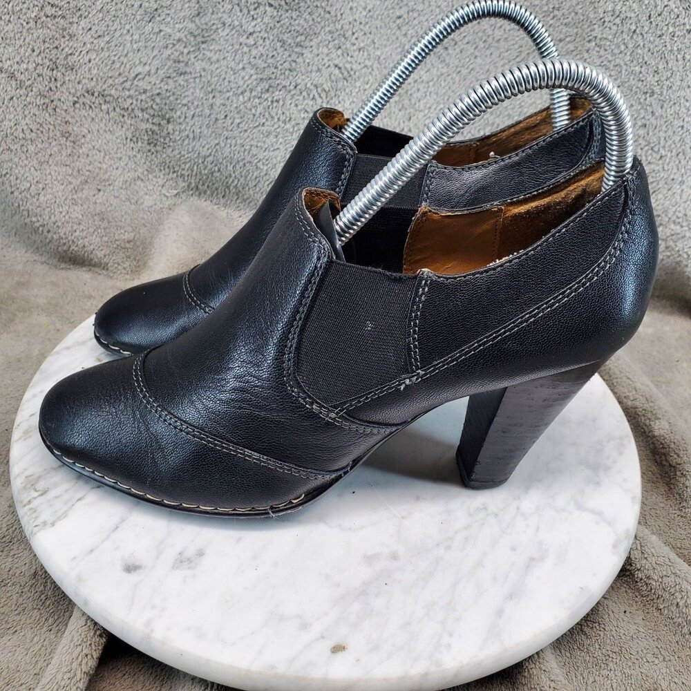 Söfft Shoes Womens Size 8 Carleigh Black Leather Heeled Academia Ankle Boots